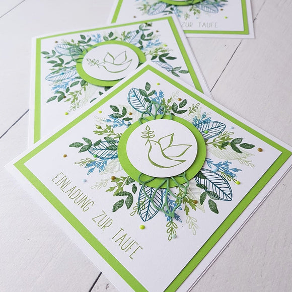 Einladungskarte Blätterkranz grün